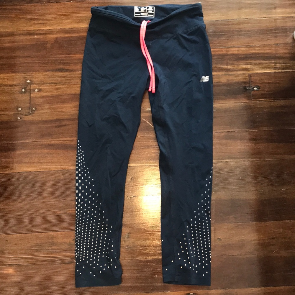 New Balance S yoga pants
